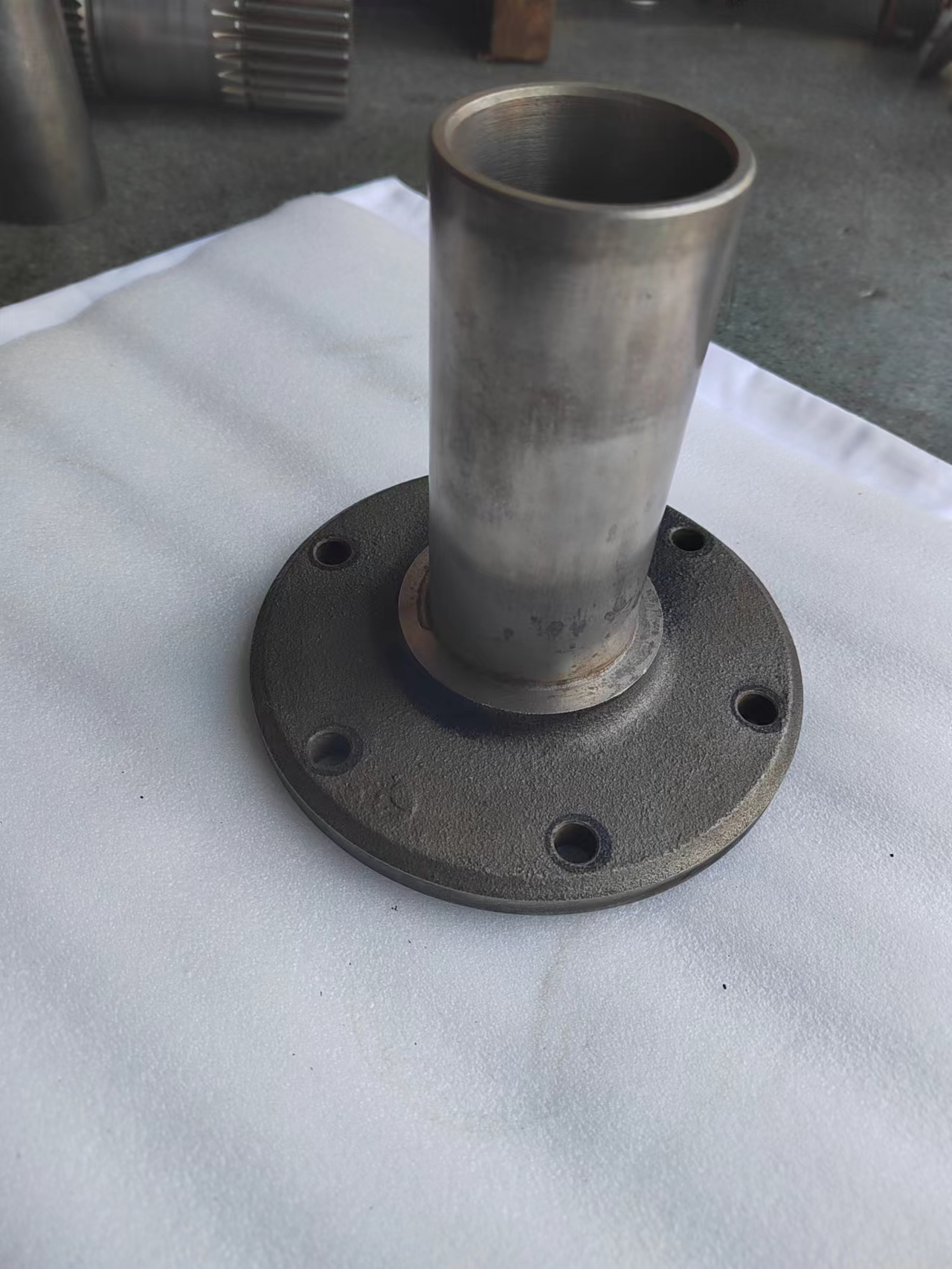 1009577 Крышка входного вала Eaton