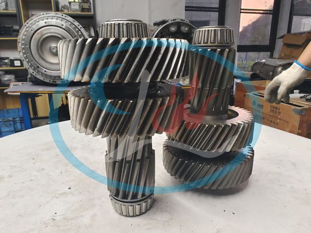 Eaton Fuller FO-22E318B-MXP AUX Промежуточный вал BRGS Проставка 4303124 Подшипник 4301851 Сварной промежуточный вал в сборе A-7062