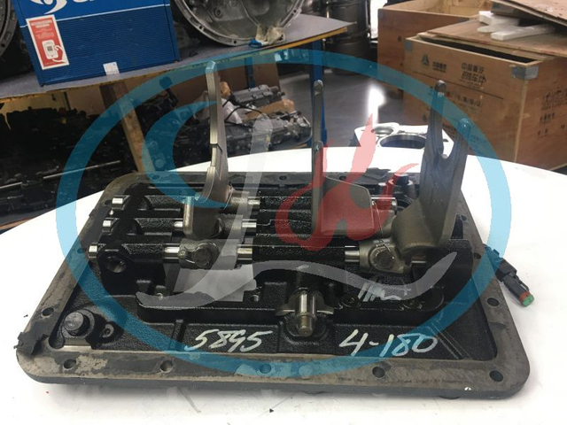 Eaton Fuller FO-20E318B-MXP Трансмиссия S-3022 Корпус рычага переключения передач в сборе 4305895
