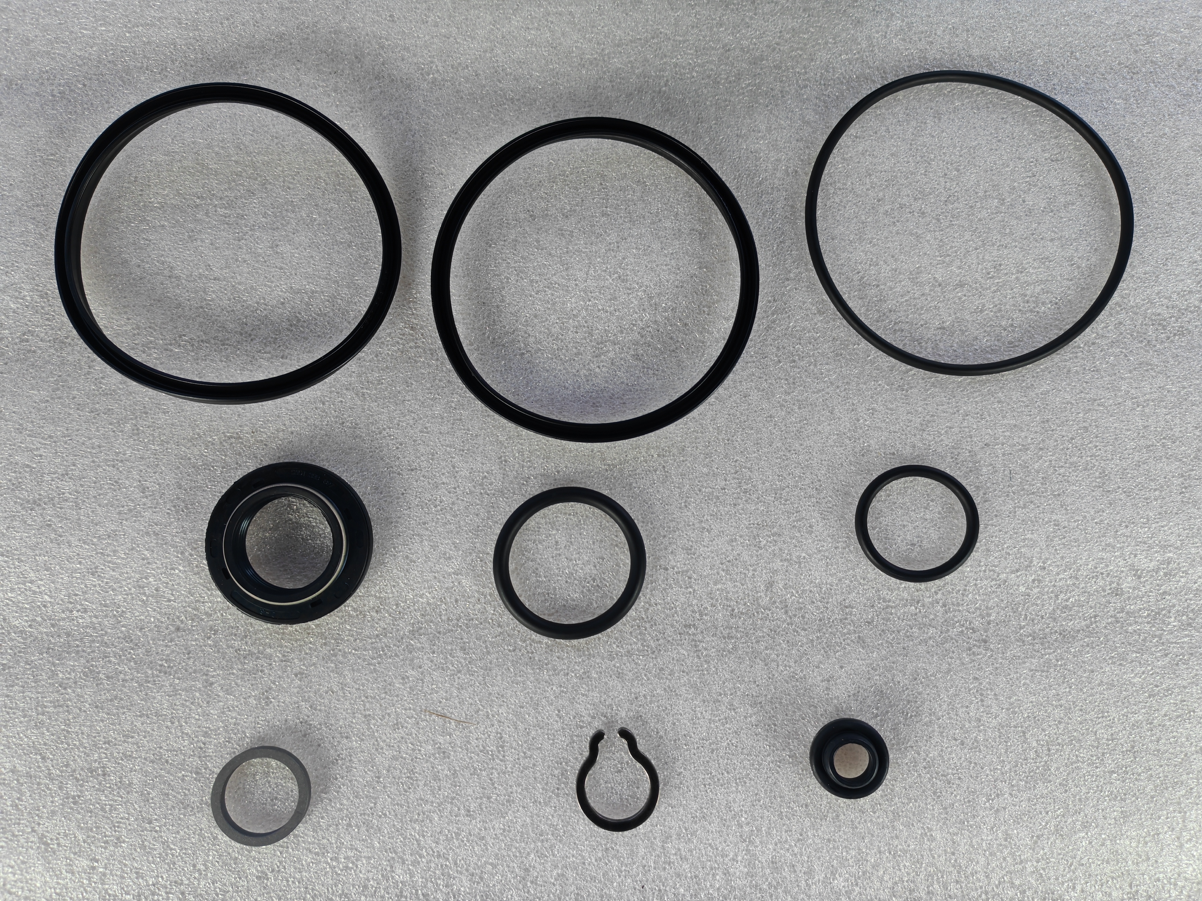 Ремкомплект цилиндра коробки передач ZF TRAXON 12TX2620 1358 298 011